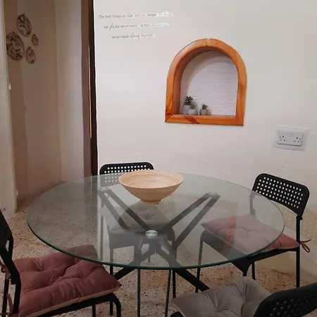 Blue-15 Maltese Townhouse Appartement